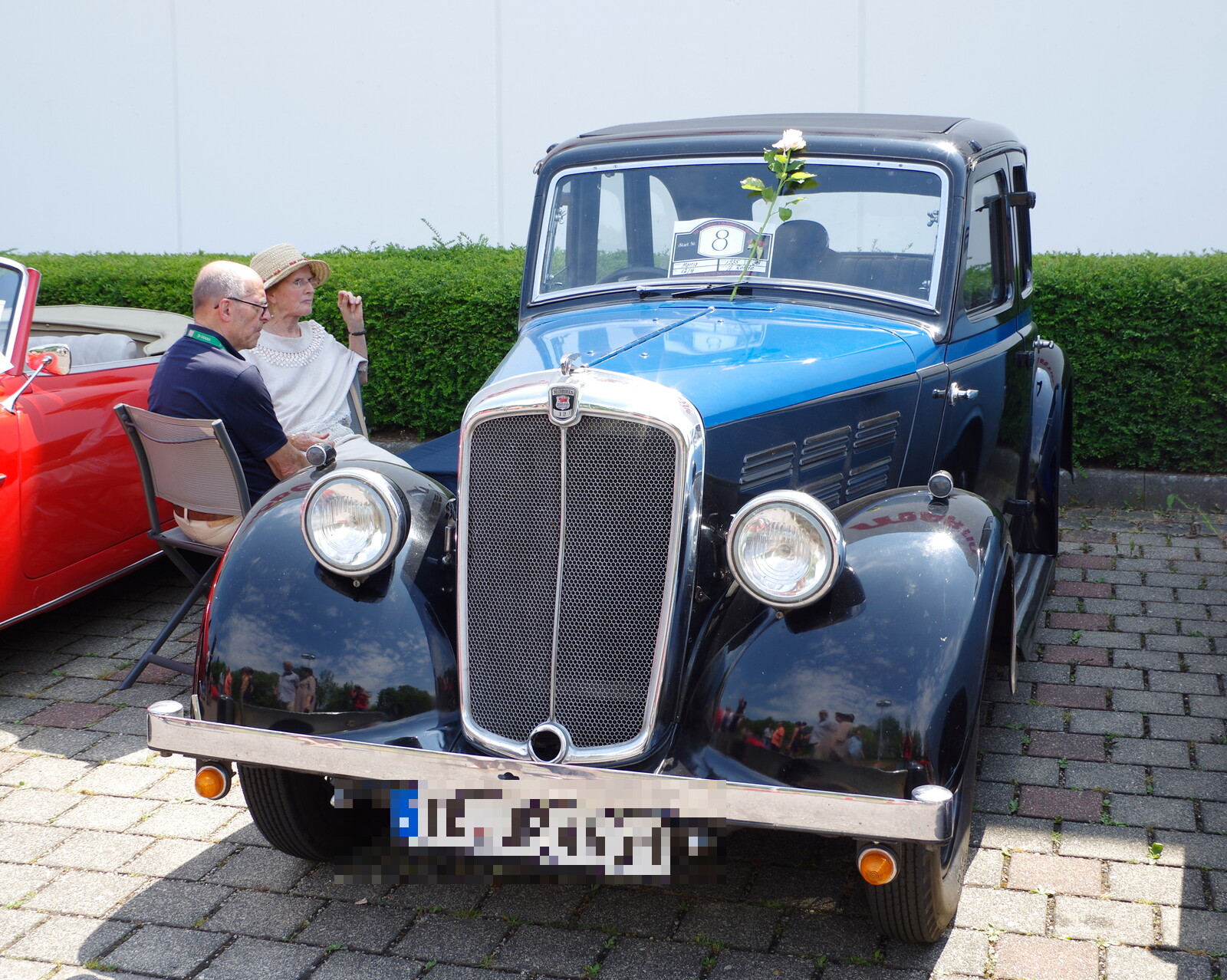 Ein Morris 12 Four Series II aus dem Jahr 1935 mit 38 PS ist beim 34. Internationalen Konzer Old- und Youngtimertreffen schr�g von vorn zu sehen. Die Aufnahme entstand am 15. Juli 2018.