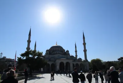 Die architektonische und kulturelle Bedeutung der Sultan-Ahmed-Moschee in Istanbul