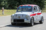 Ein Abarth 1000 Berlina TC Corsa der Gruppe 2 ist beim Solitude Revival 2022 zu sehen.