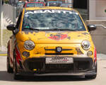 Ein Abarth 500 ist beim Motortreff Bella Italia 2024 in der Motorworld M�nchen zu sehen.