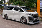 Toyota Vellfire in Johor Bahru�